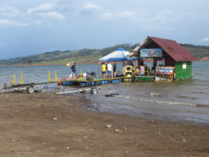 embarcadère au lac Calima 